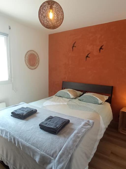A 50 M De La Plage, Appartement De 35 M2 : Les Pieds Sales Bréhal Exterior photo