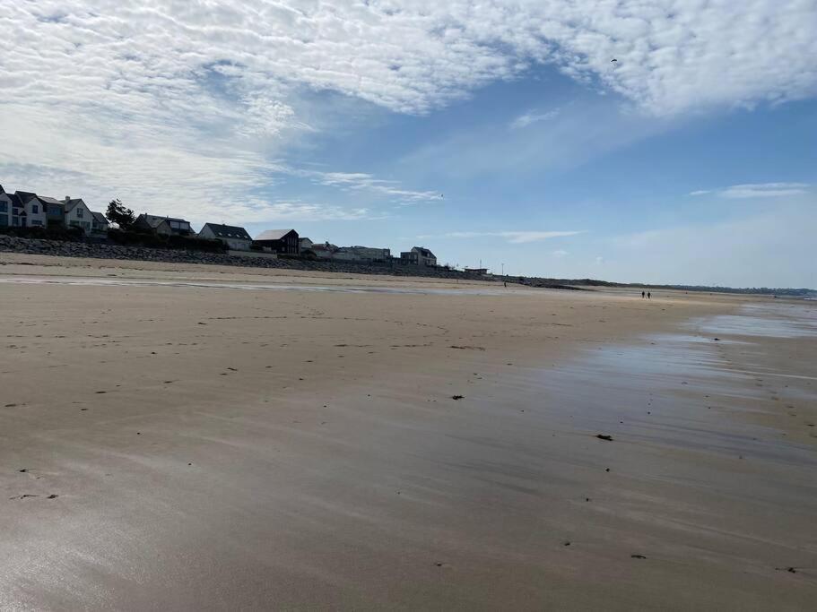 A 50 M De La Plage, Appartement De 35 M2 : Les Pieds Sales Bréhal Exterior photo