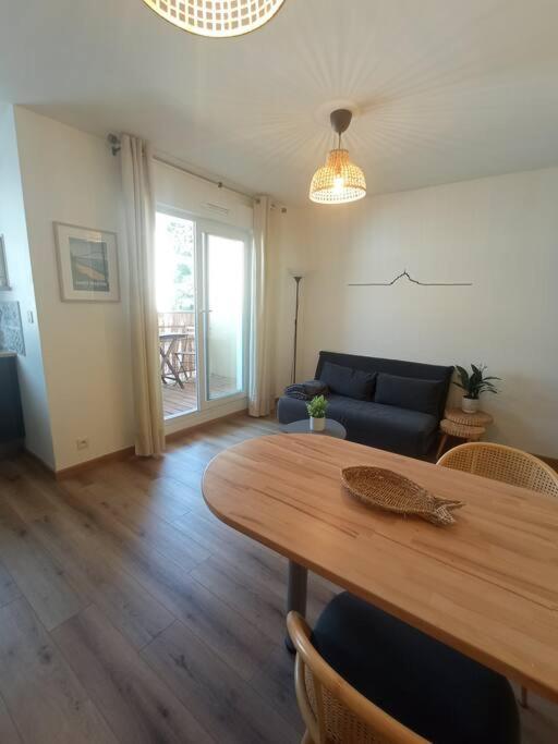 A 50 M De La Plage, Appartement De 35 M2 : Les Pieds Sales Bréhal Exterior photo