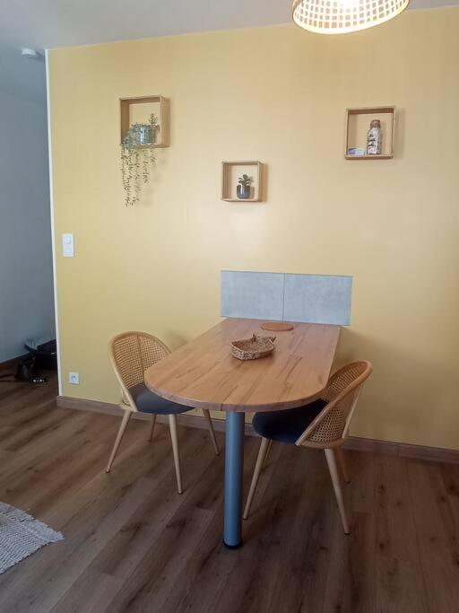 A 50 M De La Plage, Appartement De 35 M2 : Les Pieds Sales Bréhal Exterior photo