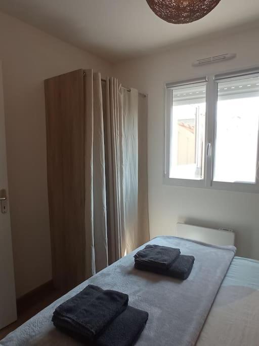 A 50 M De La Plage, Appartement De 35 M2 : Les Pieds Sales Bréhal Exterior photo